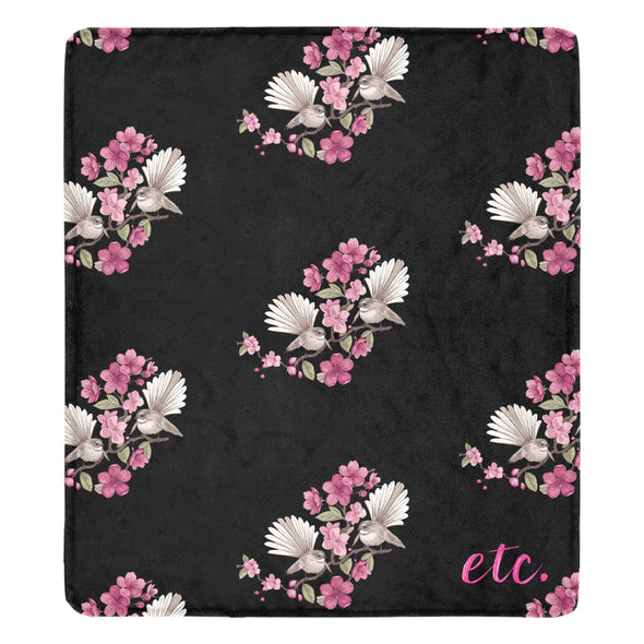 ETC Black Plush Floral Fantail Blanket