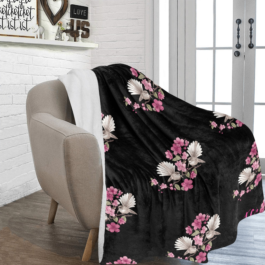 ETC Black Plush Floral Fantail Blanket