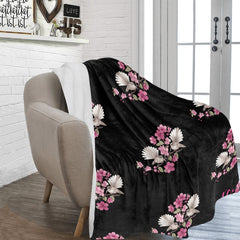 ETC Black Plush Floral Fantail Blanket