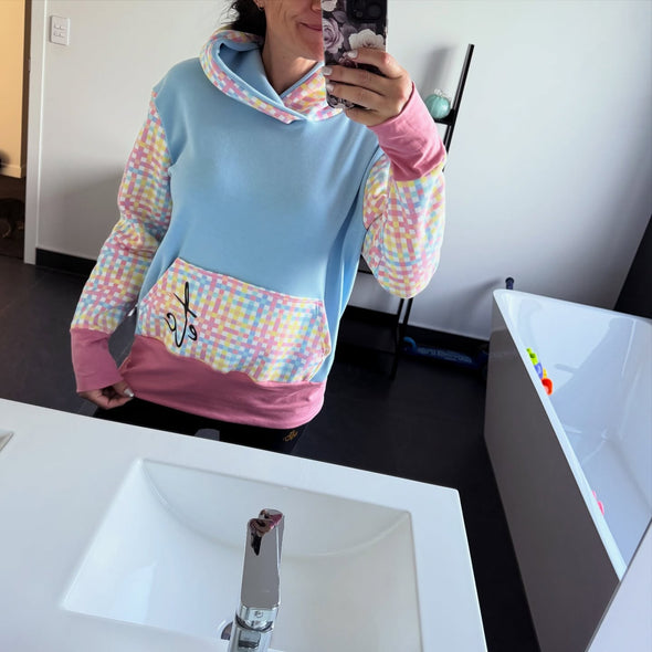 ETC Handmade Blue Pastel Checkered Hoodie - Size Medium (12)