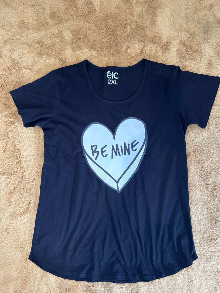 Size 2XL be mine tee