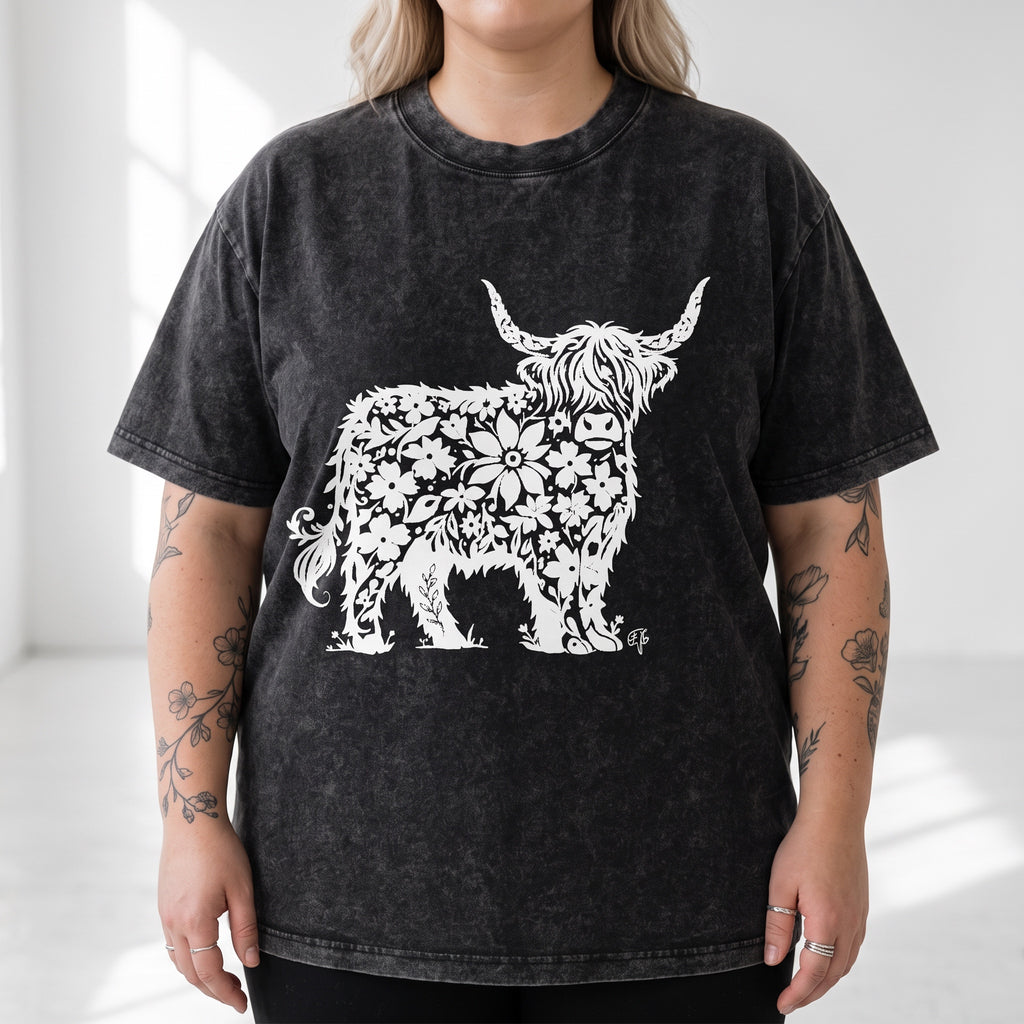 ETC Floral Stencil Vintage Highland Cow Tee