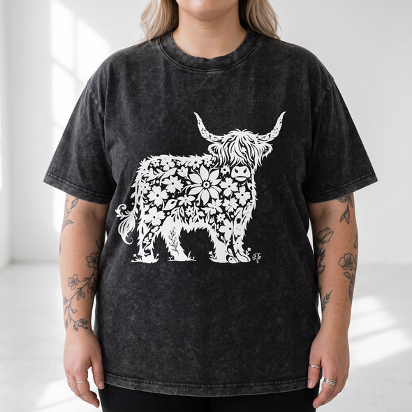 ETC Floral Stencil Vintage Highland Cow Tee