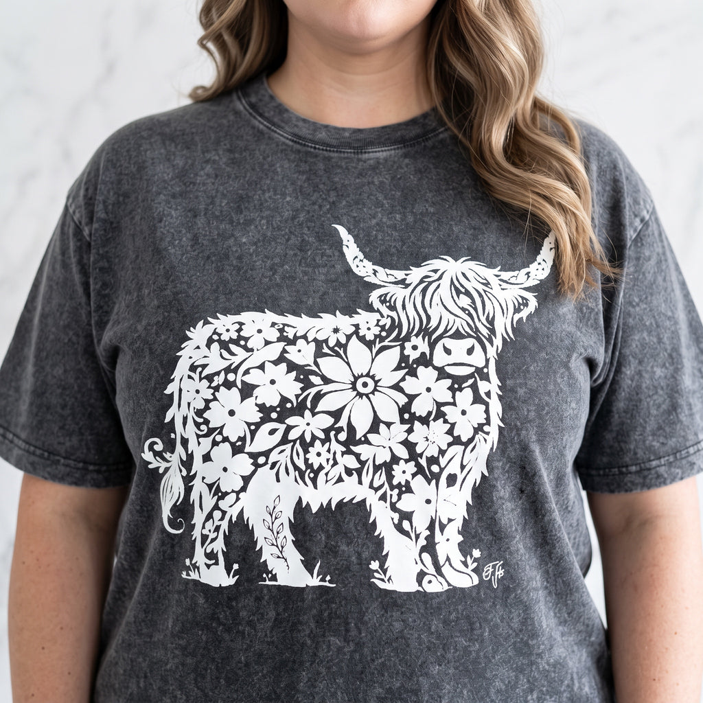 ETC Floral Stencil Vintage Highland Cow Tee